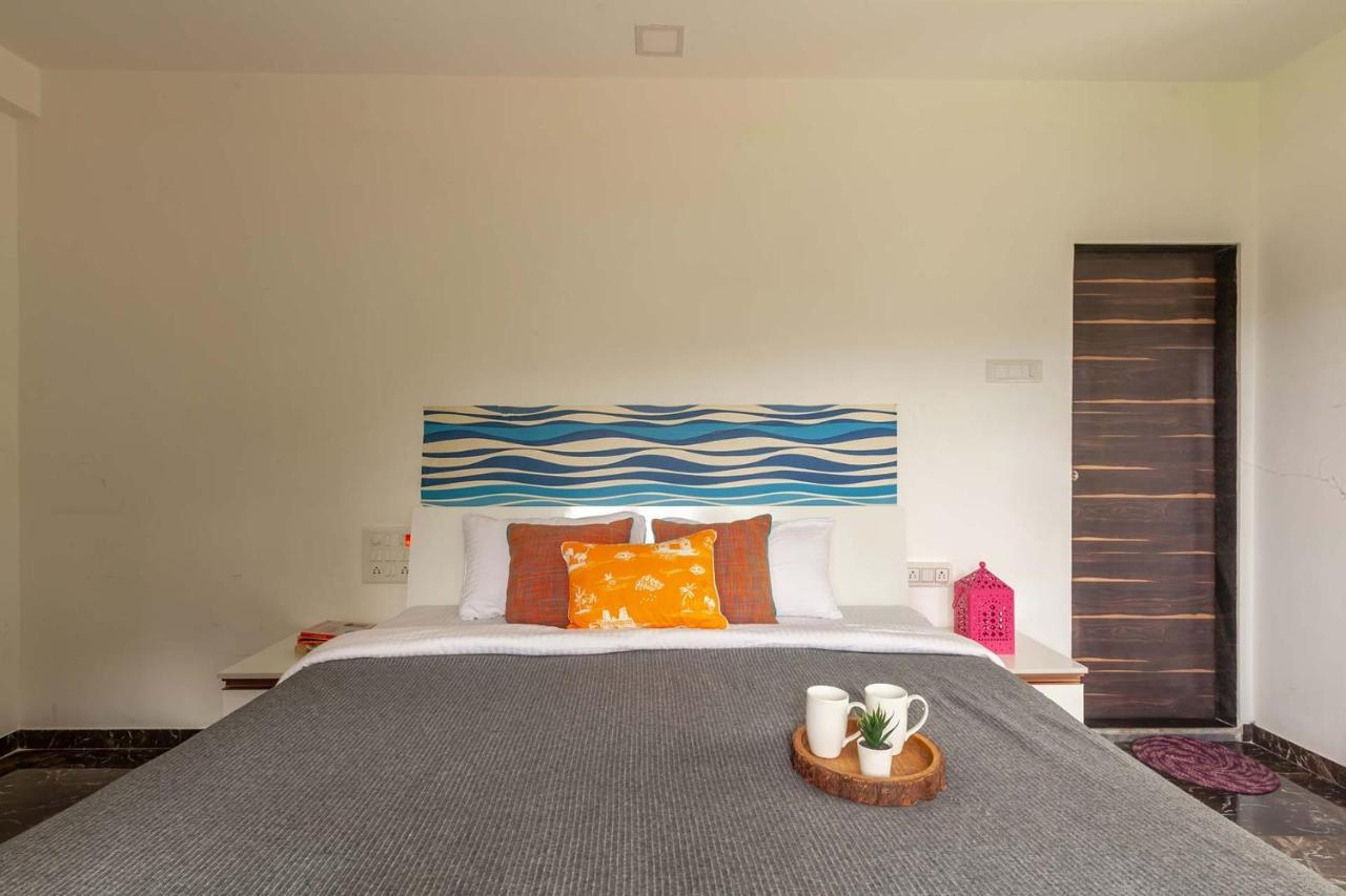 Stayvista'S Vine & Splash - Riverside Villa With An Infinity Pool And Indoor Games Karjat Exterior photo